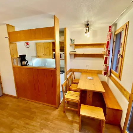 Le Charmantin Village Skis Aux Pieds Apartment Courchevel