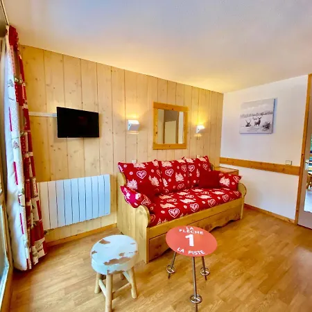 Le Charmantin Village Skis Aux Pieds Apartment *