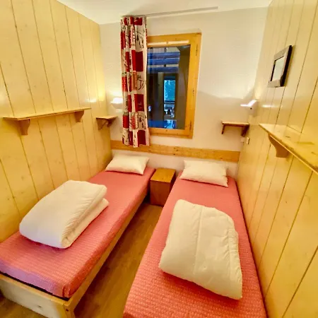 Apartment Le Charmantin Village Skis Aux Pieds