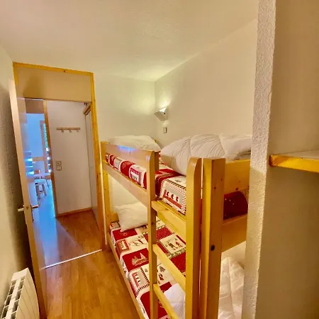 Apartment Le Charmantin Village Skis Aux Pieds Courchevel