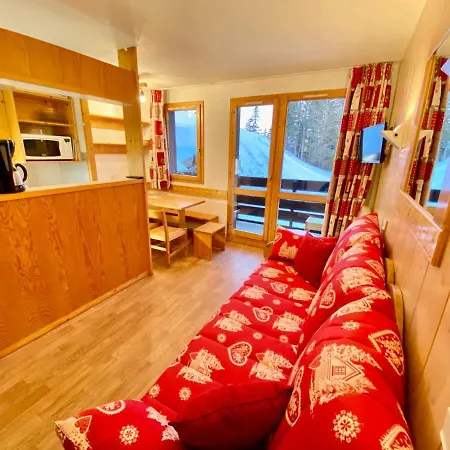 Apartment Le Charmantin Village Skis Aux Pieds Courchevel